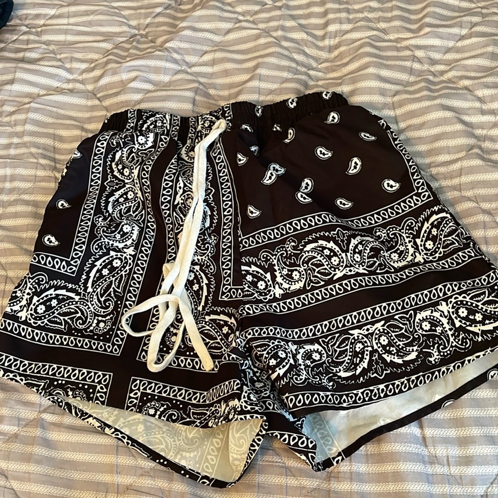 Black and rainbow bandanna shorts women’s (XS)